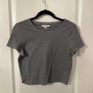 American Eagle Black and White Checkered T-Shirt (Size Small)
